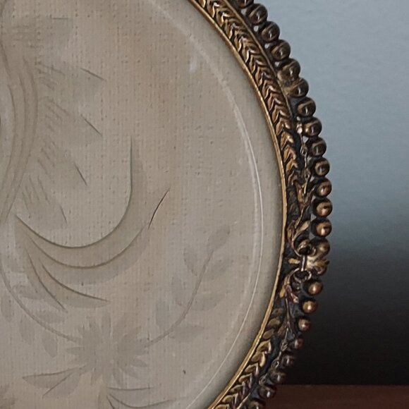Vtg Apollo Gold Tone Metal Filigree Jewelry Box with Glass Top with Design - Picture 7 of 16